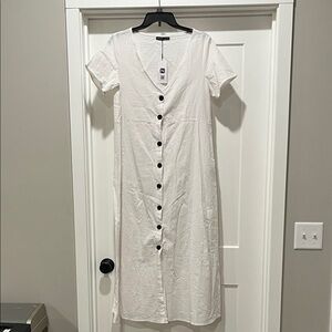 NWT Noracora White Button-Down Midi Dress